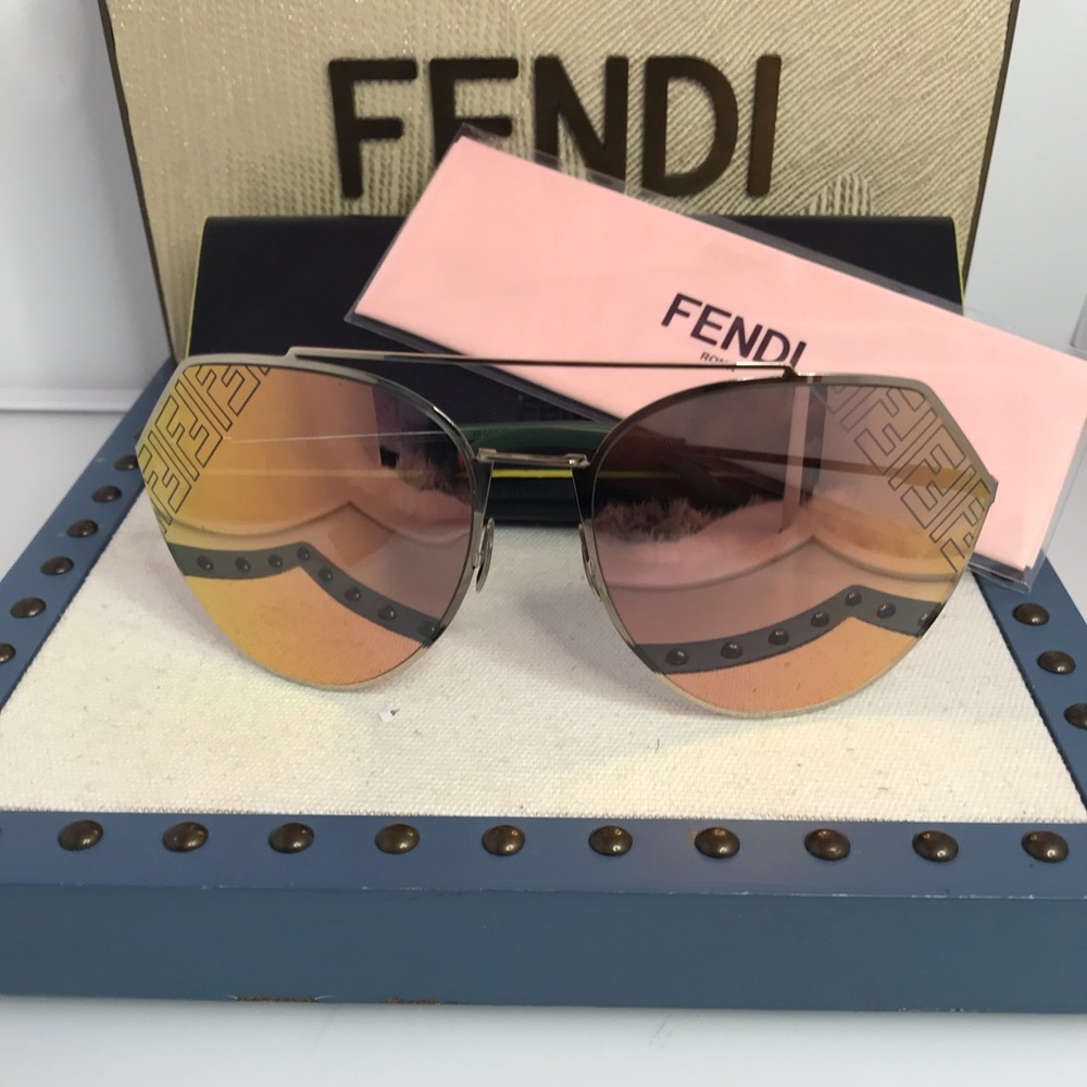 Fendi FF-M0074/S 3YG/0J Sunglasses Women's Light Gold/Blue-Gold Mirror Lens 67mm - Picture 13 of 14
